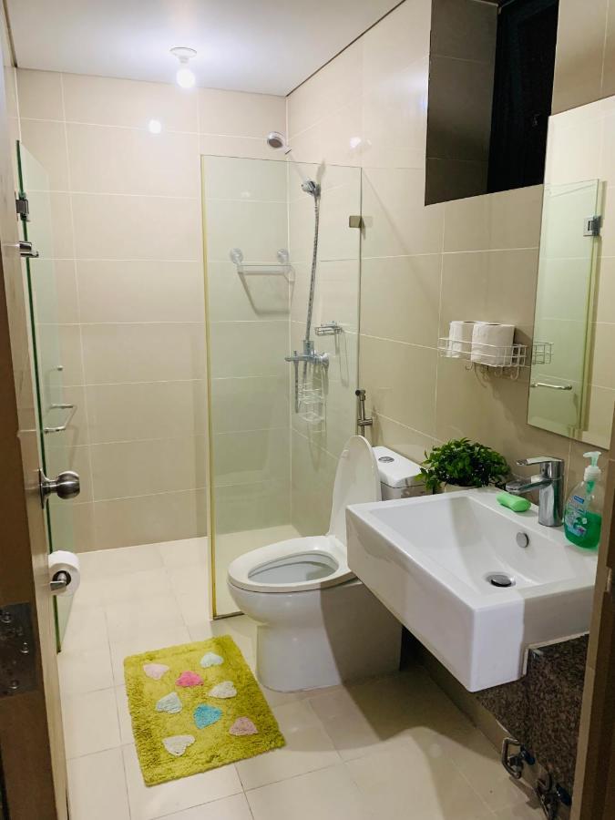 Two Palm Tree Villas Condominium - Studio 8Th Fl With Balcony - Across Terminal 3 Airport Pasay Exterior photo